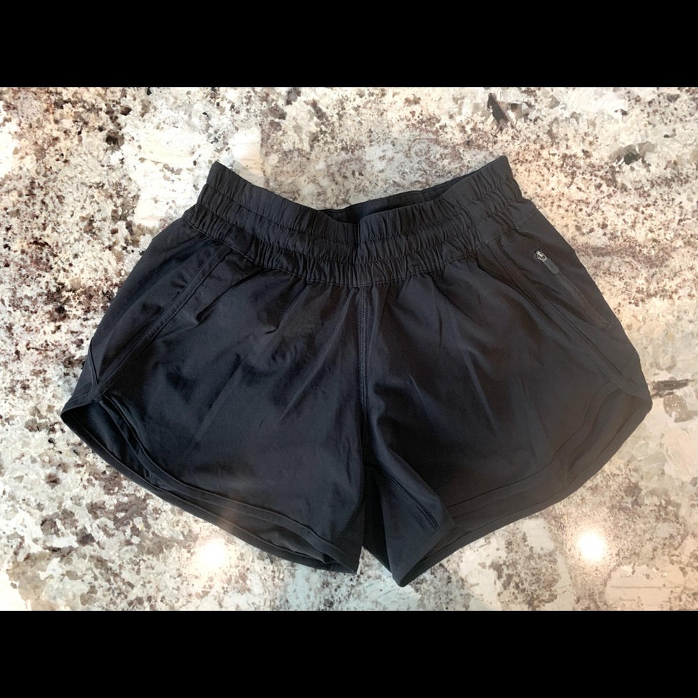 NWOT Lululemon Track That Short, size 8